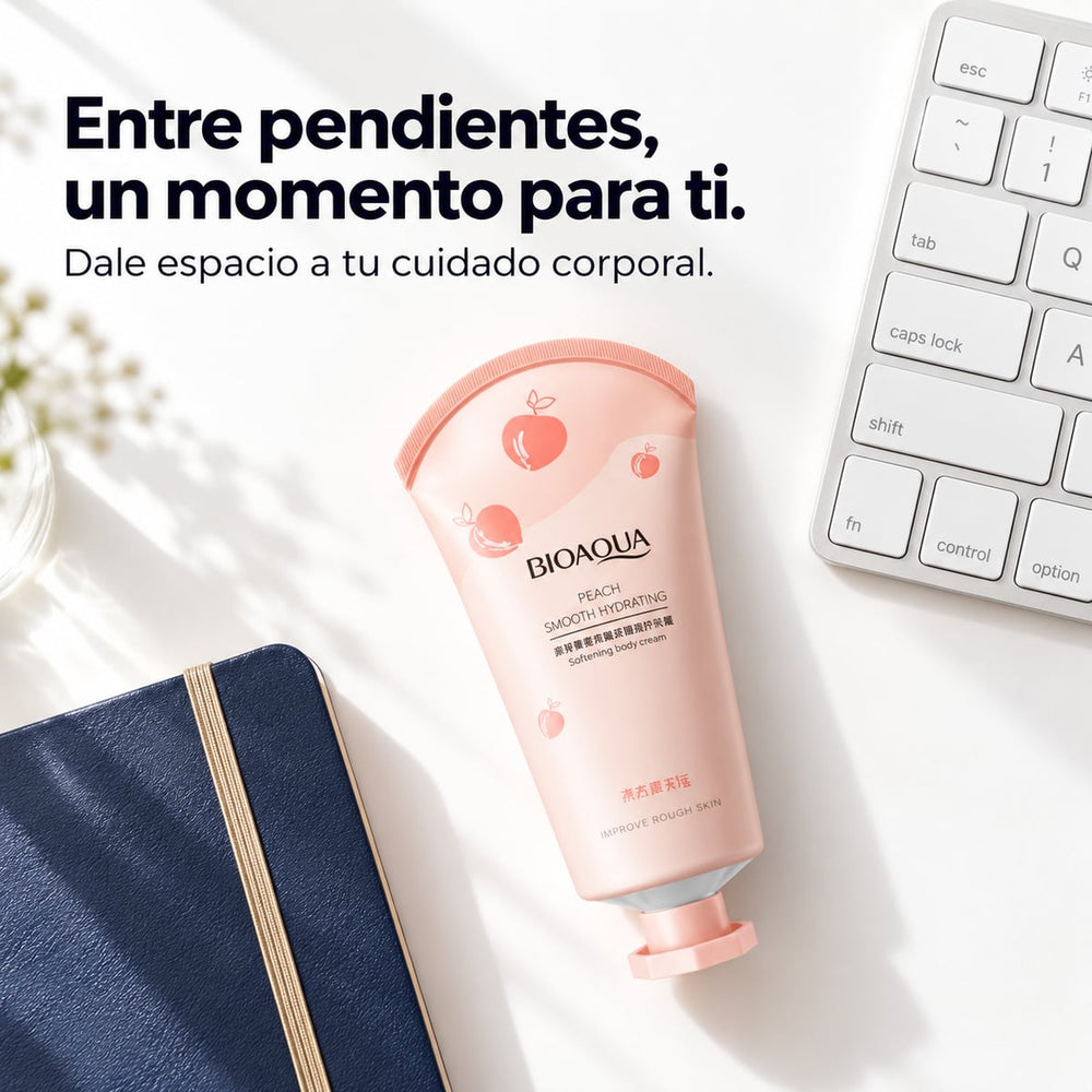 Crema corporal de manzana en el escritorio